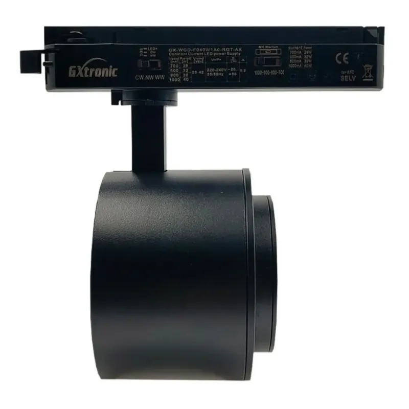 Foco LED calha preto cabeçote orientado para baixo luz direcionada