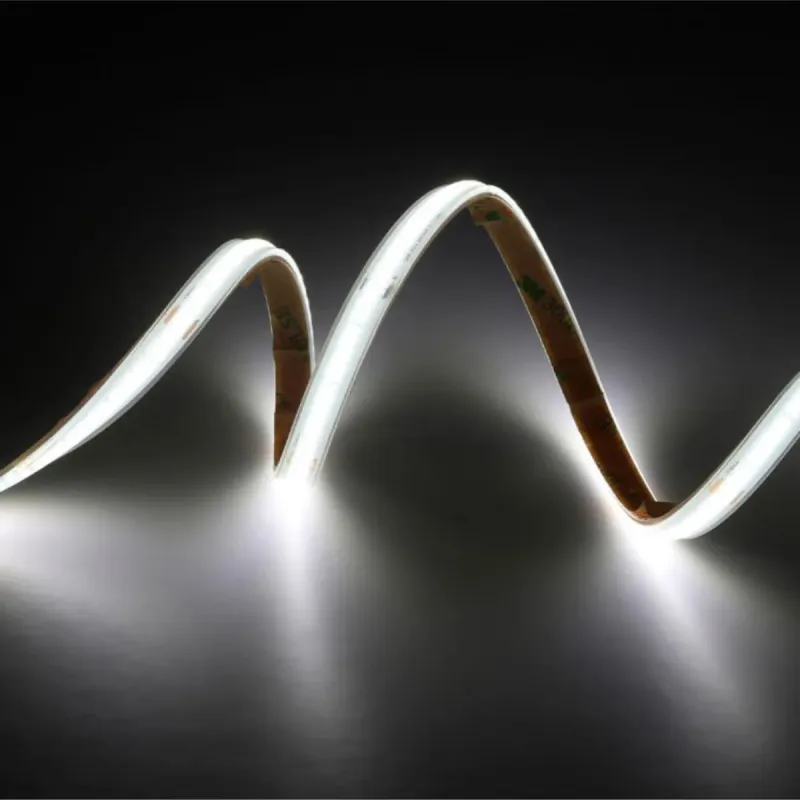 Tira LED 220V flexible encendida luz continua tipo neón sin puntos visibles