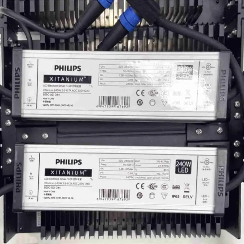Proyector LED 240W STADIUM MATRIX vista trasera con driver Philips Xitanium garantía profesional