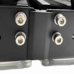 Dettaglio connettori stagni IP65 proiettore LED 240W STADIUM MATRIX ingresso cavo resistente acqua
