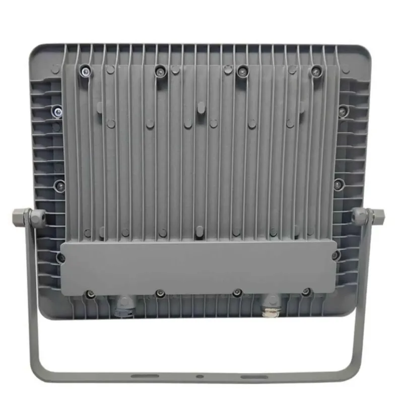 Vista posteriore faro LED AVANT 200W con dissipatore alluminio alettato uso continuo