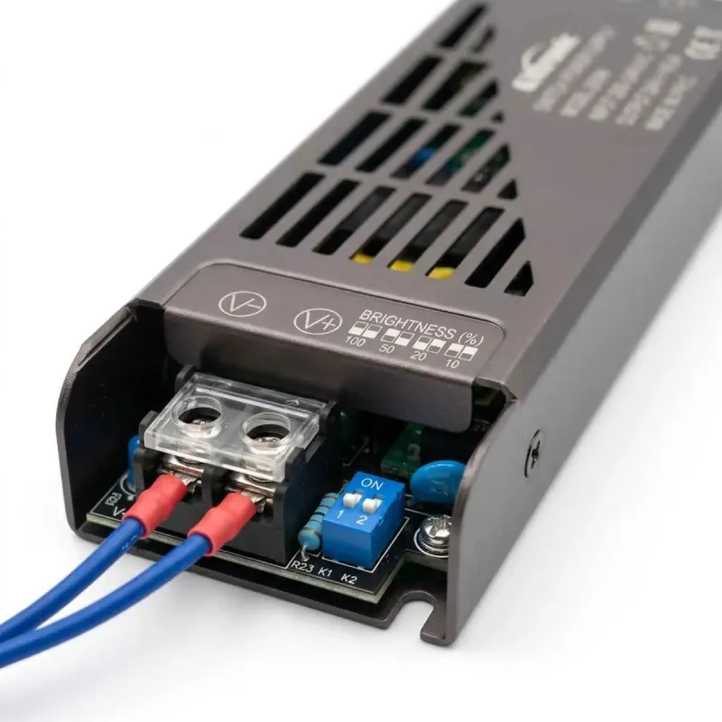 Wiring detail of the 24V 150W GXtronic power supply with output cables and power selector